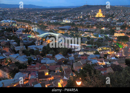 La Georgia, Tbilisi, skyline, vista aerea, Foto Stock