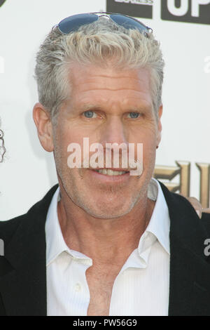 Ron Perlman 06/28/08 "Hellboy II: L'esercito dorato' Premiere @ Mann Village Theatre, Westwood Foto di Ima Kuroda/HNW / PictureLux Riferimento File # 33683 837HNWPLX Foto Stock