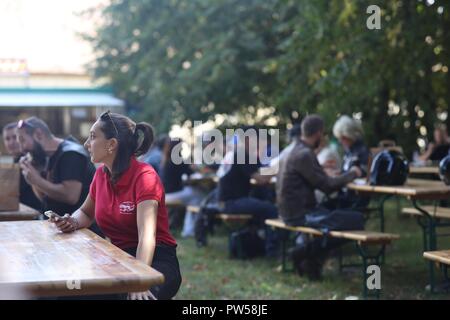 Ora di pranzo a motori & Soul presso il Château de Neuville in Gambais (78) - Francia. Foto Stock