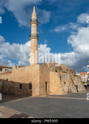 Il Neratze (o Gazi Hussein) Moschea di Rethimno, Creta, Grecia Foto Stock