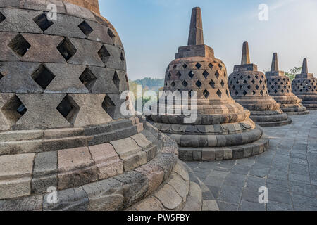 Famosa attrazione turistica di Borobodur in Java Foto Stock