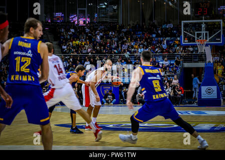 Vassilis Spanoulis, #7 di Olympiacos Pireo in azione contro Khimki Mosca nella Turkish Airlines Euroleague round di apertura della stagione 2018-2019. (Olympiacos Pireo sconfitto Khimki Moscow Region 87-66) Foto Stock