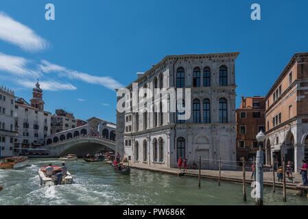 Venezia, Italia - 16 giugno 2018: vista sul Canal Grande. Copia spazio per il testo Foto Stock