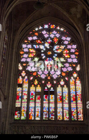 Transetto sud rosone cattedrale di Sens Foto Stock