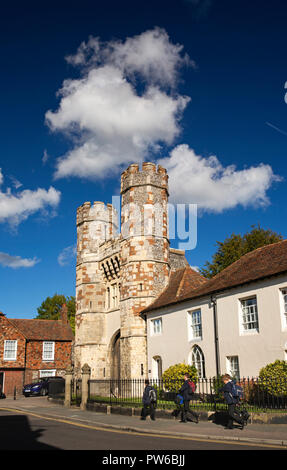 Regno Unito, Kent, Canterbury, Monastero Street, gateway di ex Sant Agostino al priorato di Foto Stock