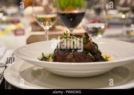 Ossobuco piatto pronto da mangiare Foto Stock