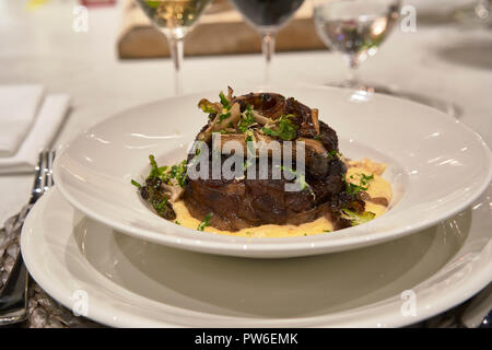 Ossobuco piatto pronto da mangiare Foto Stock