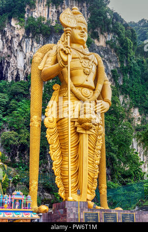 Murugan statua, Grotte Batu, Selangor, Kuala Lumpur, Malesia Foto Stock