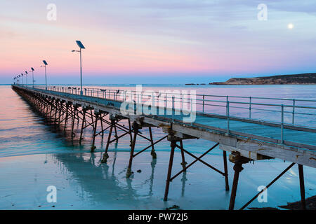 La storica Elliston Jetty, Elliston Sud Australia Foto Stock