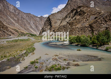 La splendida vista dal Jizeu River Valley, Bartang Valley, Tagikistan Foto Stock