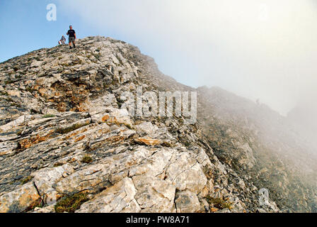 La Grecia, Olympus mountain, raggiungendo il vertice di Skala (2.820 m. di altezza), sulla via della E4 percorso europeo verso le vette più alte di M Foto Stock