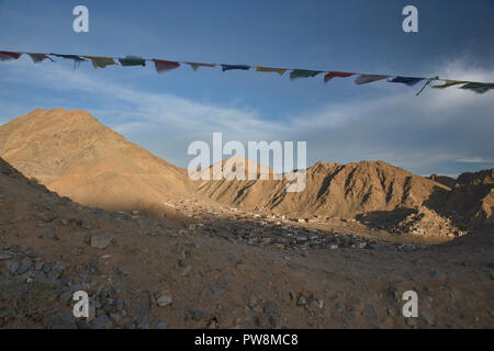 Nel tardo pomeriggio sole sopra la città di Leh, Ladakh, India Foto Stock