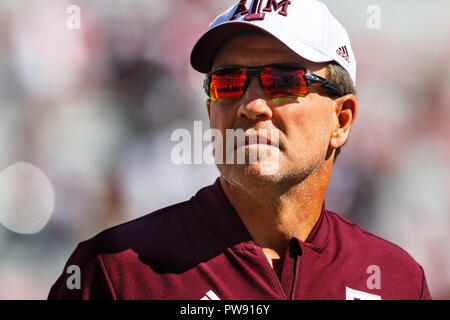 La Columbia, SC, Stati Uniti d'America. Xiii oct, 2018. Texas A&M Aggies head coach Jimbo Fisher prima di NCAA match tra il Texas A&M Aggies e il South Carolina Gamecocks a Williams-Brice Stadium in Columbia, SC. (Scott Kinser/Cal Sport Media) Credito: csm/Alamy Live News Foto Stock