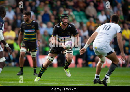 Northampton, Regno Unito. 13 ottobre 2018. Dominic Barrow di Northampton Santi durante la European Rugby Challenge Cup match tra Northampton santi e ASM Clermont Auvergne. Andrew Taylor/Alamy Live News Foto Stock