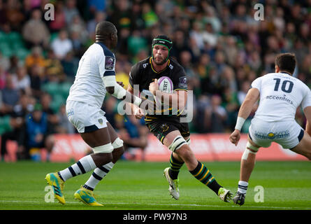 Northampton, Regno Unito. 13 ottobre 2018. Dominic Barrow di Northampton Santi durante la European Rugby Challenge Cup match tra Northampton santi e ASM Clermont Auvergne. Andrew Taylor/Alamy Live News Foto Stock