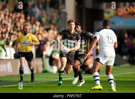 Northampton, Regno Unito. 13 ottobre 2018. Andrew Kellaway di Northampton Santi durante la European Rugby Challenge Cup match tra Northampton santi e ASM Clermont Auvergne. Andrew Taylor/Alamy Live News Foto Stock