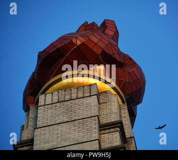 Fiamma glorioso in cima alla torre Juche, Pyongyang Foto Stock