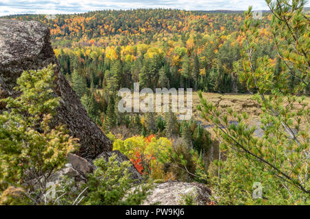 Escursionismo La Eagle Nest Lookout Trail nel Calabogie Ontario Foto Stock