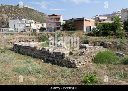 Un monumentale ellenistica il piedistallo che un piccolo tempio fu costruito durante il III secolo D.C., Agora di antica Argos, Peloponneso e Grecia. Th 3° Foto Stock