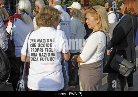 Milano (Italia), la dimostrazione dei cattolici estremisti e partito neofascista Forza Nuova contro la legge 194 sull'aborto. Foto Stock