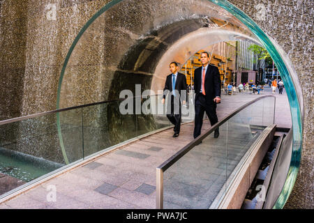 L'acqua da giardino 1221 Avenue of the Americas Manhattan   New York New York, Stati Uniti d'America Foto Stock