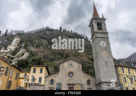 Varenna, Italia - 31 Marzo 2018: la chiesa di San Giorgio a Varenna, Italia Foto Stock