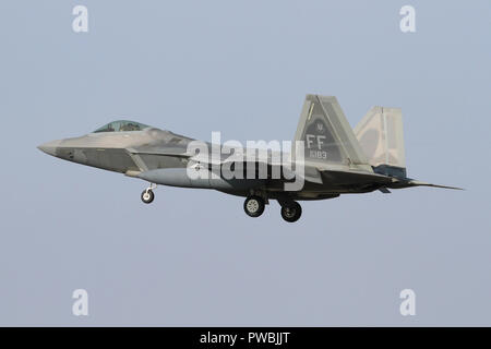 1° Fighter Wing F Raptor arrivando a RAF Lakenheath nel Suffolk per un esercizio con la 48th FW. Foto Stock