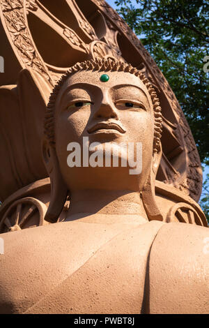 Chiudere l immagine di una statua del Buddha in città antica in Samutprakan, Thailandia Foto Stock