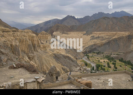 Moonscape paesaggio nei pressi di Lamayuru, Ladakh, India Foto Stock
