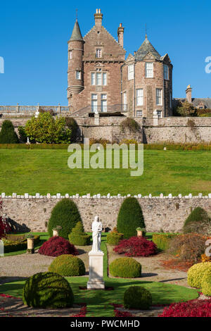 Vista di Drummond Castle Garden in autunno a Crieff, Scotland, Regno Unito Foto Stock