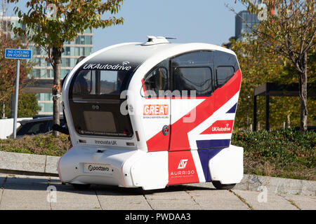 Aurrigo Driverless pod i veicoli sottoposti a Milton Keynes, Inghilterra, Regno Unito. Foto Stock