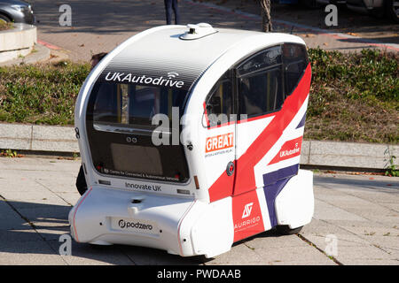 Aurrigo Driverless pod i veicoli sottoposti a Milton Keynes, Inghilterra, Regno Unito. Foto Stock