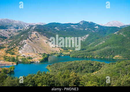 Ruesga serbatoio. Cerveera de Pisuerga, provincia di Palencia, Castilla Leon, Spagna. Foto Stock