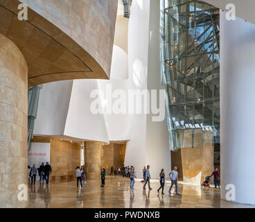 Foyer del Museo Guggenheim, Bilbao, Paesi Baschi Foto Stock