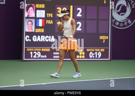 Tianjin, Tianjin, Cina. 15 ottobre, 2018. Tianjin, Cina-tennis francese player Caroline Garcia sconfigge Su-Wei Hsieh 2-0 a 2018 WTA Tianjin aperto in nord ChinaÃ¢â'¬â"¢s Tianjin. Credito: SIPA Asia/ZUMA filo/Alamy Live News Foto Stock