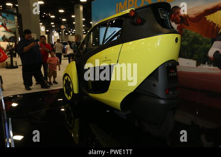 Miami Beach, FL, Stati Uniti d'America. Xiii oct, 2018. Miami International Auto Show al Miami Beach Convention Center in ottobre 13, 2018 a Miami Beach, in Florida. Persone: atmosfera Credito: Hoo Me.Com/Media punzone/Alamy Live News Foto Stock