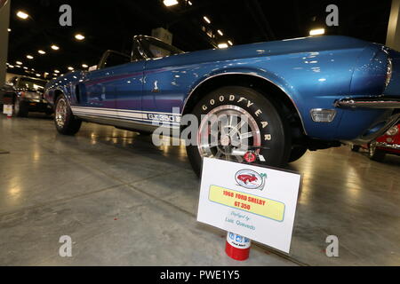 Miami Beach, FL, Stati Uniti d'America. Xiii oct, 2018. Miami International Auto Show al Miami Beach Convention Center in ottobre 13, 2018 a Miami Beach, in Florida. Persone: atmosfera Credito: Hoo Me.Com/Media punzone/Alamy Live News Foto Stock