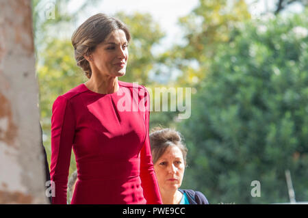 Roma, Italia. 16 ottobre, 2018. Foto di Fabrizio Corradetti/LaPresse 16 ottobre 2018 Roma , Italia Italiano Visita della Regina Letizia all' Accademia di Spagna a Roma nella foto: Regina Letizia Foto Fabrizio Corradetti/LaPresse 16 Ottobre, 2018 Roma, Italia Politica visita della Regina Letizia per l'Accademia di Spagna a Roma nella foto: Regina Letizia Credito: CORDON PREMERE/Alamy Live News Foto Stock