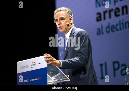 Roma, Italia. Xvi oct, 2018. Gabriele buia, presidente di ance, presso l assemblea dell Associazione Nazionale dei Costruttori, presso l Auditorium della conciliazione di Roma. Credit: Indipendente Agenzia fotografica/Alamy Live News Foto Stock
