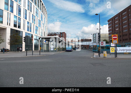 Liverpool una stazione degli autobus in luogo di inscatolamento Liverpool Regno Unito. Foto Stock