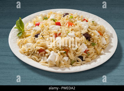 Orzo e insalata di Feta Foto Stock