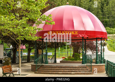 REVELSTOKE, British Columbia, Canada - Giugno 2018: Bandstand Revelstoke nel centro città. Foto Stock