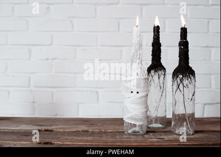 L'idea di candelieri per Halloween. Fatte a mano. Home decor. Foto Stock