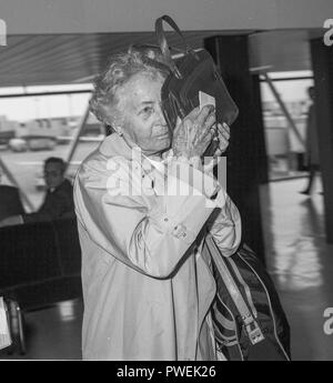 La baronessa Von Reibnitz che arrivano a Londra in aprile 1985. Foto Stock