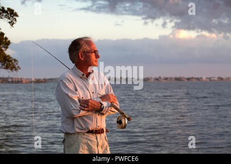 Scena di saltwater fly fishing per Bonefish, Tarpon, roosterfish, mahi mahi, tonno, sgombri e permesso. Foto Stock