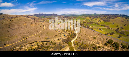 Antenna di ampio panorama della campagna australiana sulla luminosa giornata di sole Foto Stock