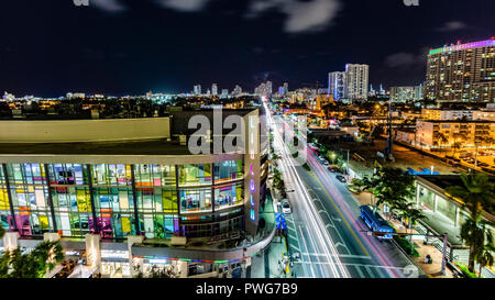 Vista aerea del Miami, Florida, Stati Uniti d'America al tramonto visto dal mare Foto Stock