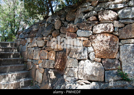 Albany Australia, secco muro di pietra nel parco Foto Stock