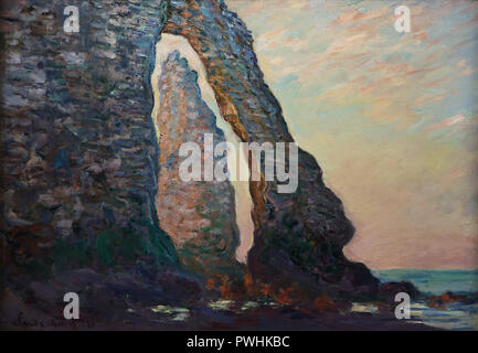 Dipinto 'l'ago Rock visto attraverso le porte d'Aval' (1886) dal francese pittore impressionista Claude Monet sul display alla sua retrospettiva nel Museo Albertina di Vienna in Austria. La mostra dedicata al fondatore della francese pittura impressionista corre fino al 6 gennaio 2019. Foto Stock