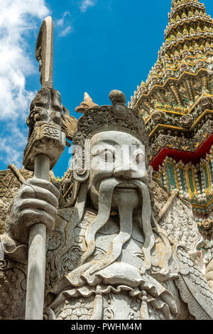 Custode cinese figura, Wat Pho, Bangkok, Thailandia Foto Stock